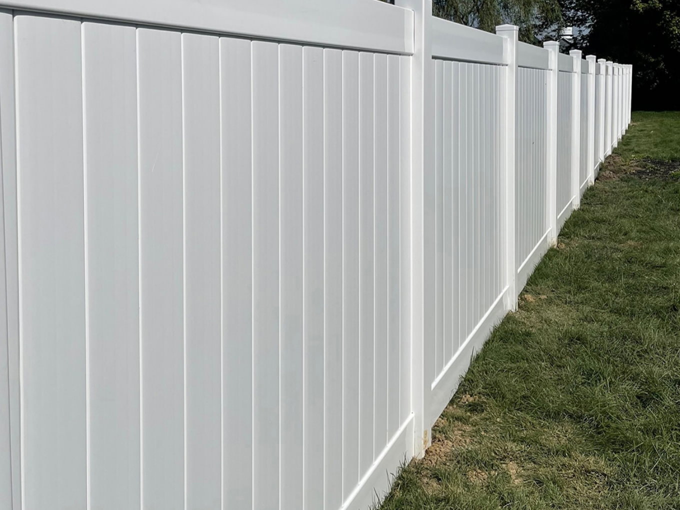 Kokomo Indiana vinyl privacy fencing
