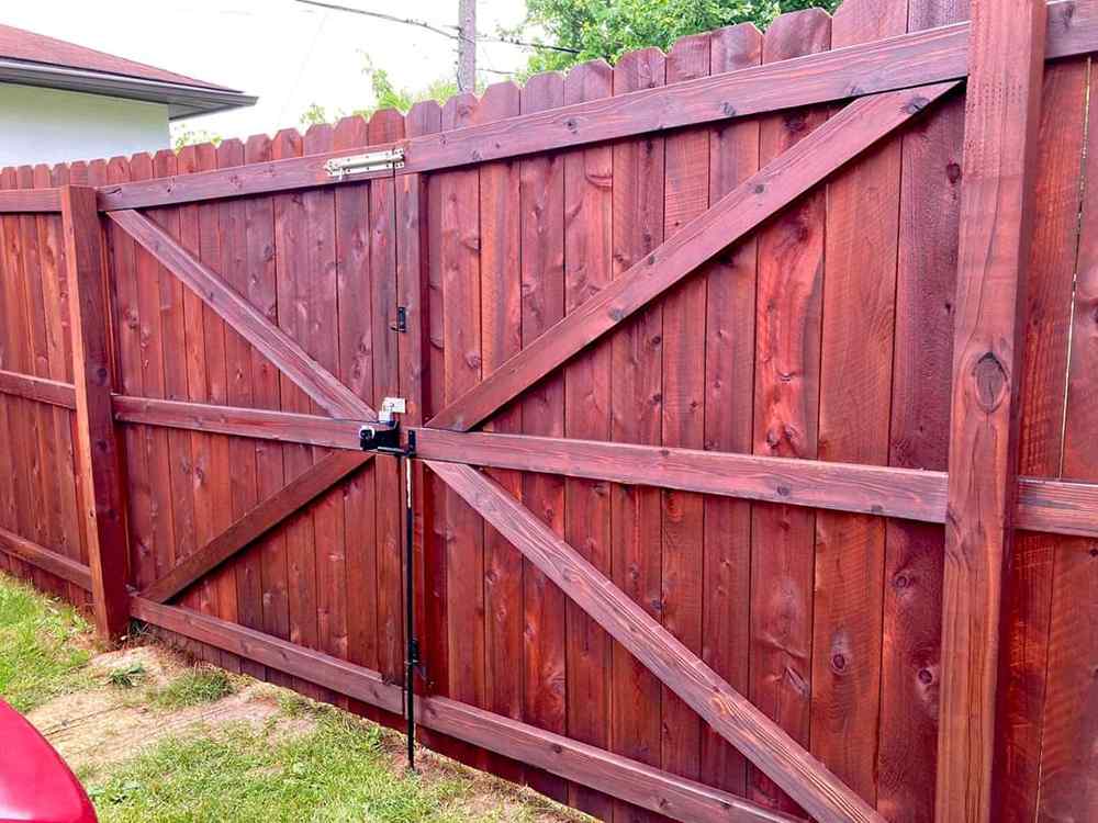 Wood fence staining and sealing in Indianapolis, Indiana
