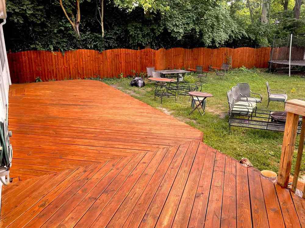 Indianapolis, Indiana wood fence staining and sealing